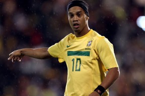 爱游戏中国官方登录入口网站-摩纳哥仰泳强将冲击奖牌，摩纳哥泳池